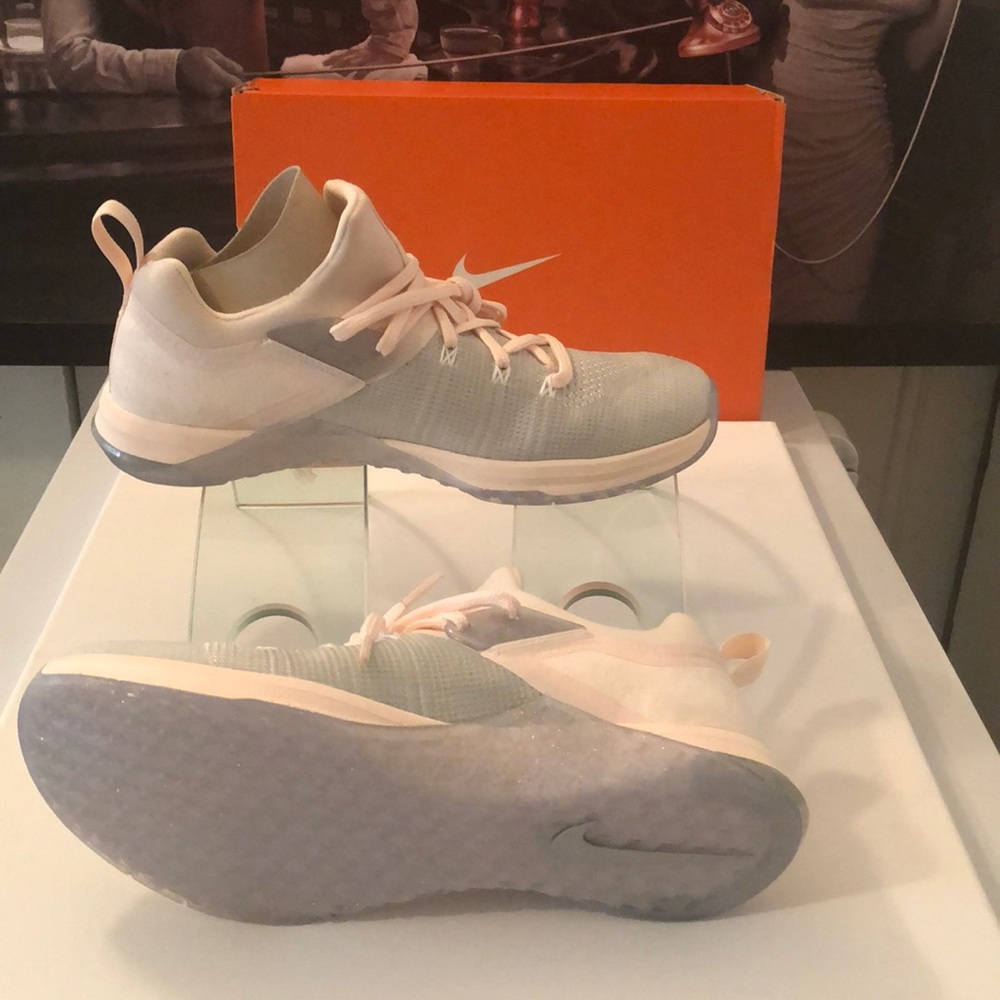 W NIKE METCON FLYKINT 3 - Picture 2 of 8